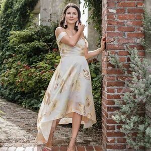 BHLDN Aidan Mattox
Off-The-Shoulder High-Low Organza Dress